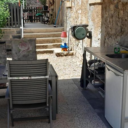 Sur La Bonnefooi Panzió Prades-sur-Vernazobre Kültér fotó