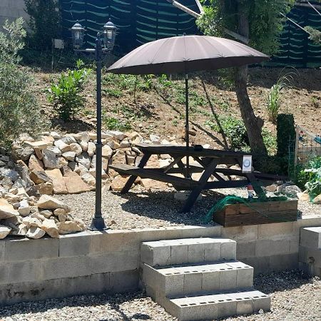 Sur La Bonnefooi Panzió Prades-sur-Vernazobre Kültér fotó